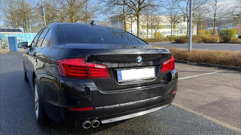 Usata BMW 520 Efficient Dynamics 184 CV (135 kW) 2012 Nero Berlina