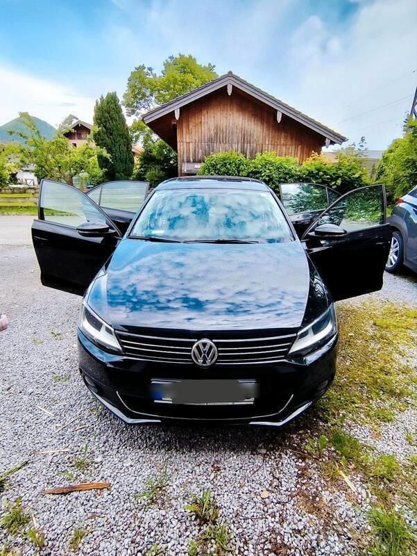 Schwarz Gebraucht 2011 VW Jetta Trendline Limousine | 6.000 € (Fairer Preis) - Bild 1/4
