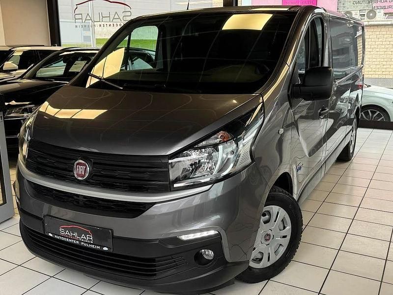 Grau Gebraucht 2017 Fiat Talento Van / Kleinbus | 14.999 € (Guter Preis) - Bild 1/4