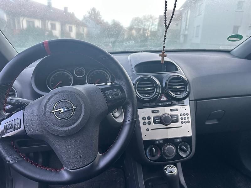 Gebraucht Opel Corsa 90 PS (66 kW) 2008 Schwarz Kleinwagen