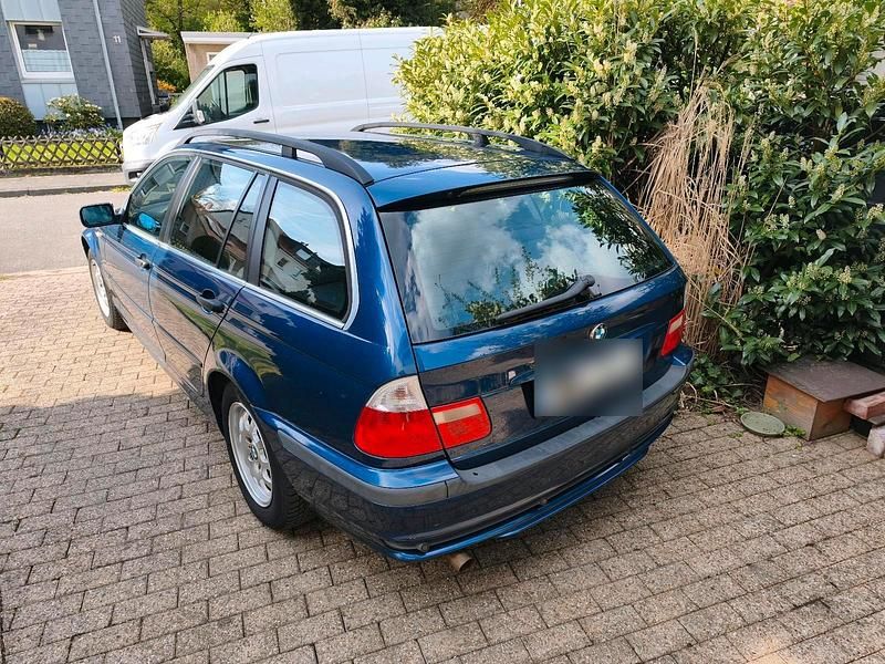 Gebraucht BMW 316 116 PS (85 kW) 2005 Blau Kombi