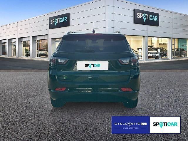 Gebraucht Jeep Compass 131 PS (96 kW) 2024 Schwarz SUV