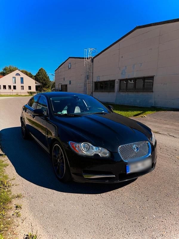 Schwarz Gebraucht 2011 Jaguar XF Limousine | 7.200 € (Guter Preis) - Bild 1/4