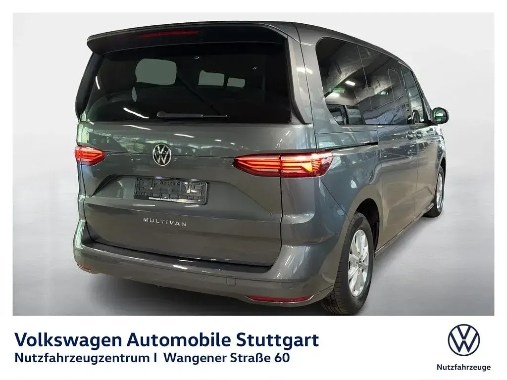 Gebraucht VW Multivan 150 PS (110 kW) 2023 Indiumgrau metallic Van / Kleinbus