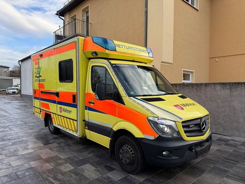 Gelb Gebraucht 2015 Mercedes Sprinter Van | 9.999 € (Fairer Preis) - Bild 1/4