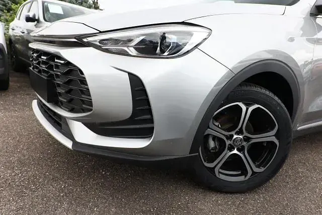 Neu MG ZS Comfort 116 PS (85 kW) 2026 Cosmic silver cosmic silver SUV
