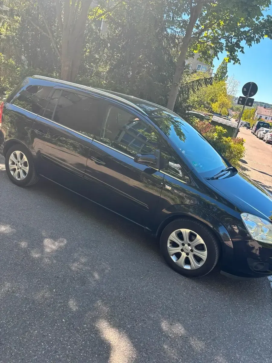 Gebraucht Opel Zafira Edition 115 PS (84 kW) 2009 Schwarz Van / Kleinbus