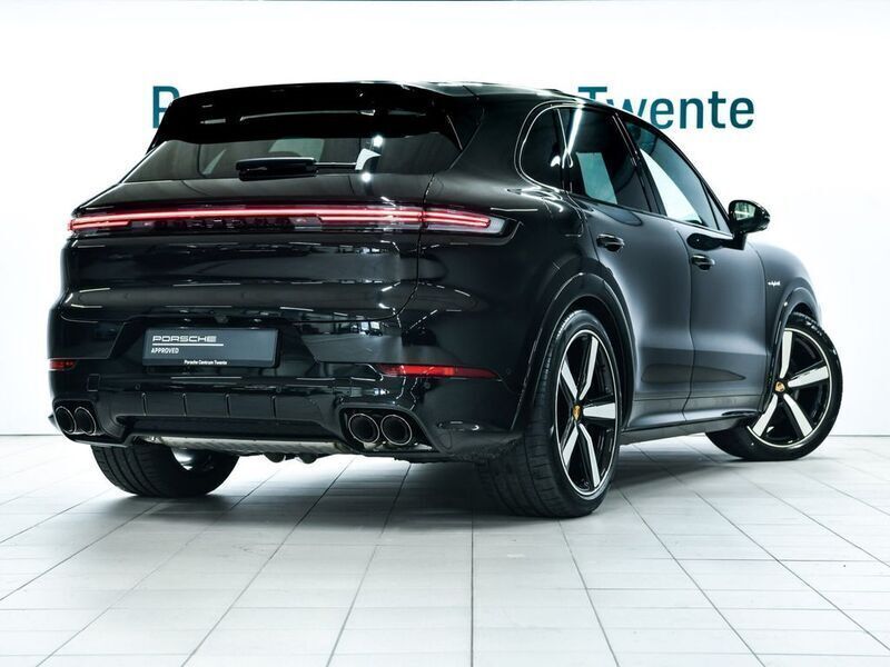 Gebraucht Porsche Cayenne 470 PS (345 kW) 2025 Schwarz SUV