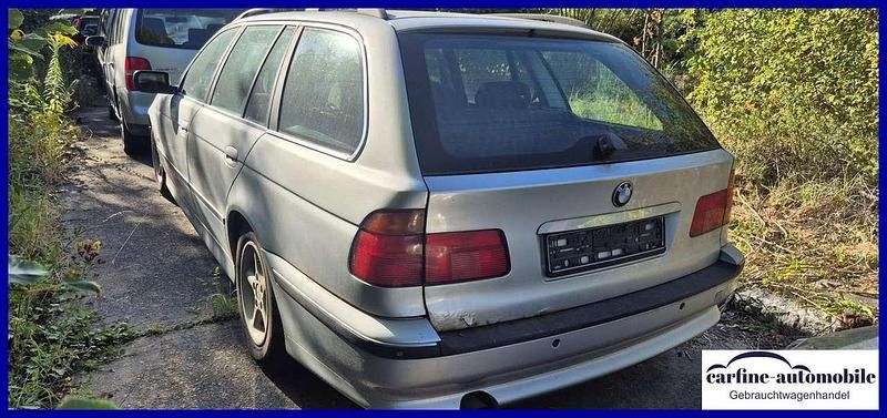 Second-hand BMW 523 170 CP (125 kW) 2000 Argintiu Break