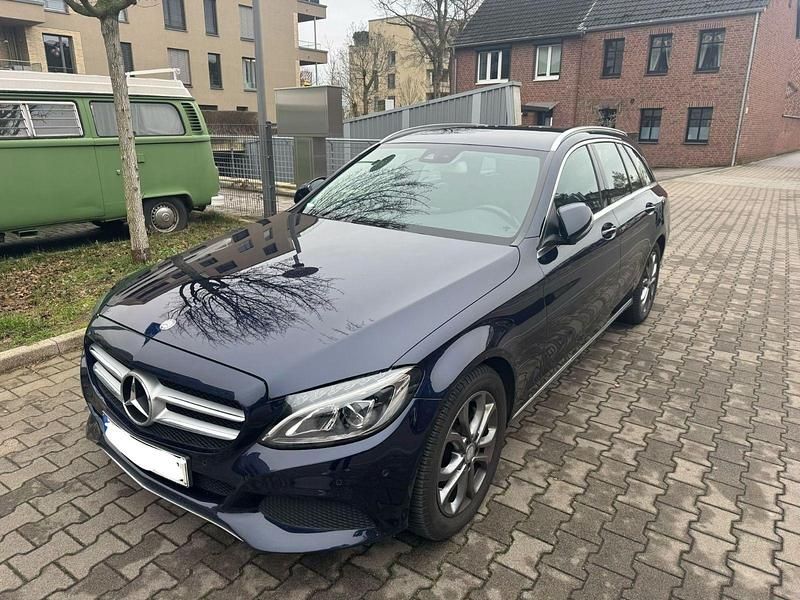 Gebraucht Mercedes C220 Avantgarde 170 PS (125 kW) 2016 Blau Kombi