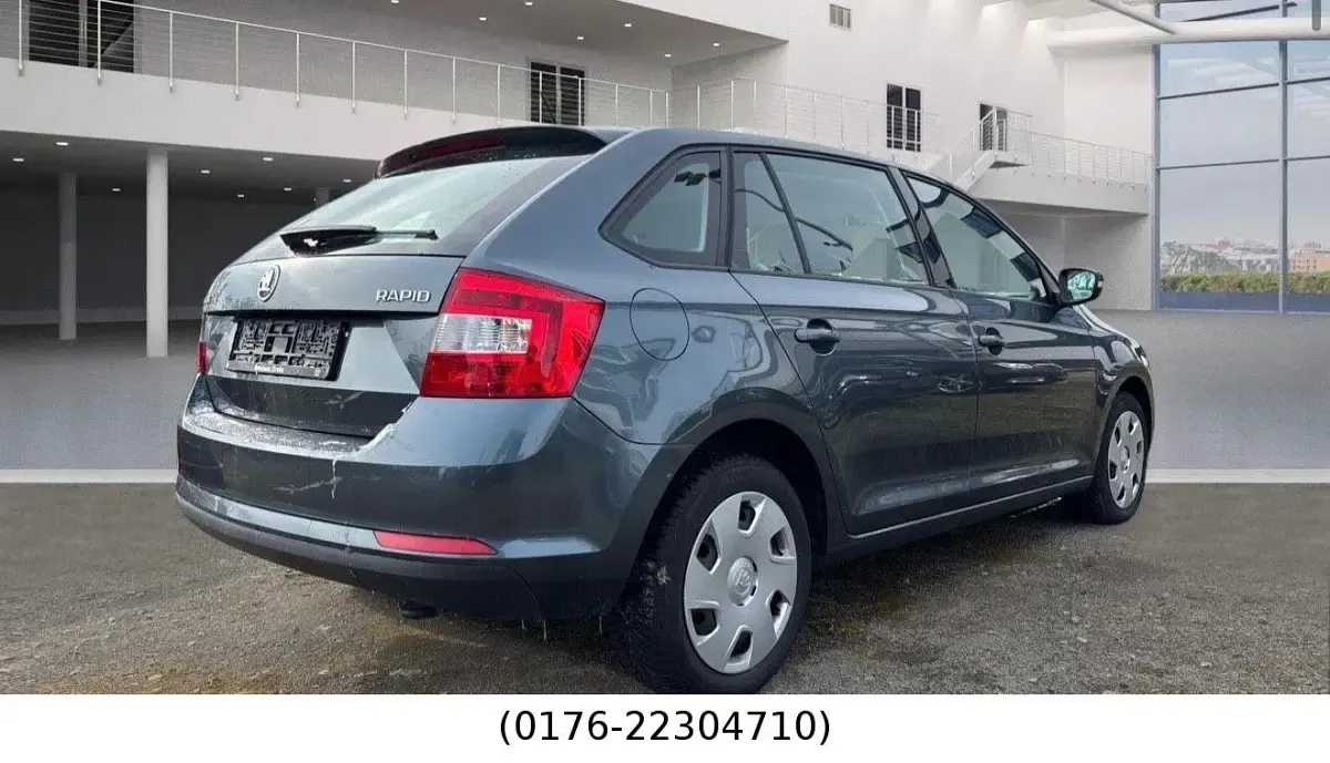 Gebraucht Skoda Rapid Ambition 90 PS (66 kW) 2015 Grau Kleinwagen