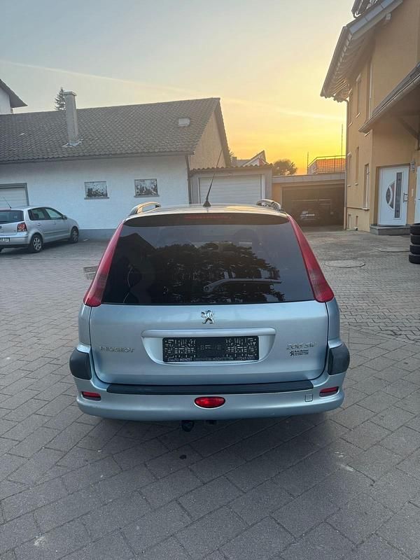 Gebraucht Peugeot 206 90 PS (66 kW) 2003 Silber Kombi