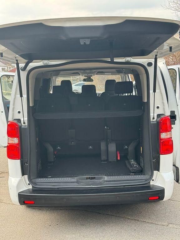 Gebraucht Peugeot Traveller Active 177 PS (130 kW) 2018 Weiß Van / Kleinbus