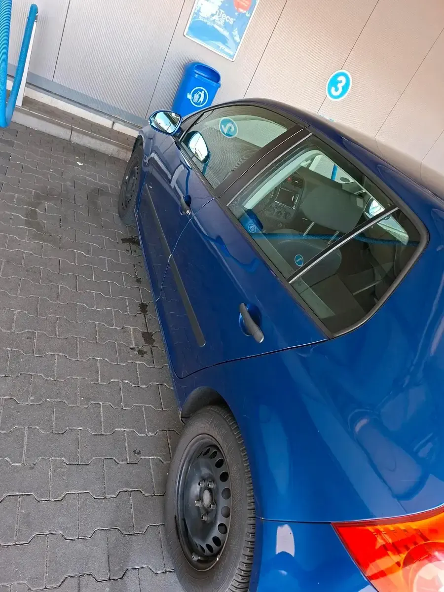 Gebraucht VW Golf V 102 PS (75 kW) 2004 Blau Kleinwagen