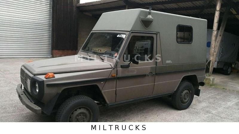 Nato oliv Gebraucht 1993 Mercedes G230 SUV | 22.500 € - Bild 1/4