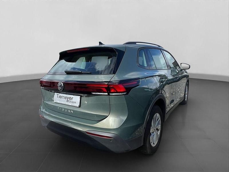 Gebraucht VW Tiguan 150 PS (110 kW) 2024 Grün SUV