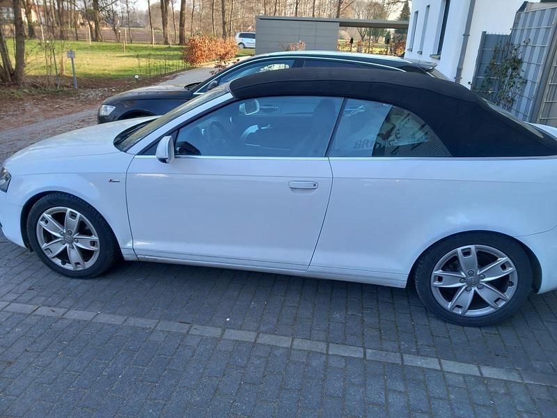 Gebraucht Audi A3 Cabriolet S-Line 140 PS (102 kW) 2011 Weiß Cabrio