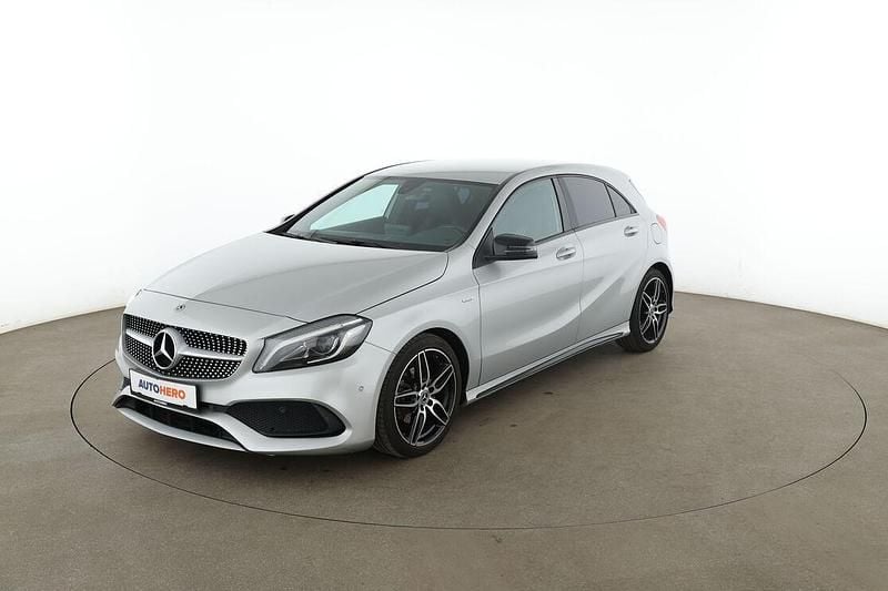 Gebraucht Mercedes A180 AMG 122 PS (89 kW) 2018 Limousine