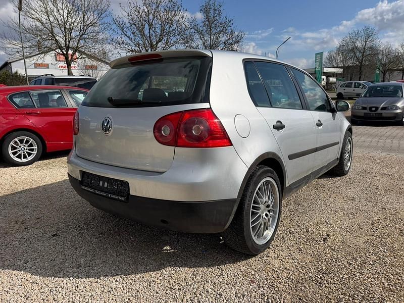 Gebraucht VW Golf IV 90 PS (66 kW) 2005 Silber Limousine