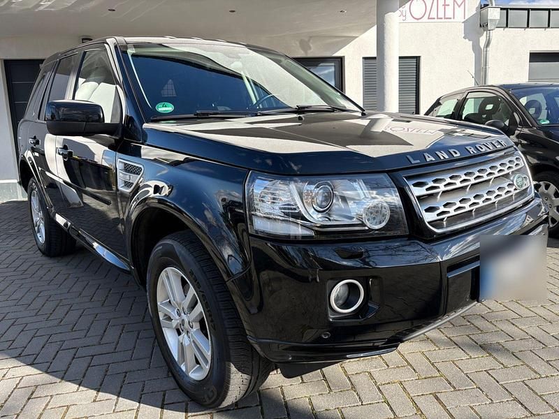 Gebraucht Land Rover Freelander 2 SE Dynamic 150 PS (110 kW) 2014 Schwarz SUV