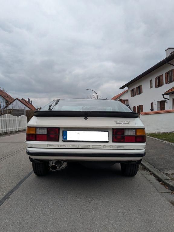 Usata Porsche 924 125 CV (91 kW) 1982 Bianco Coupé