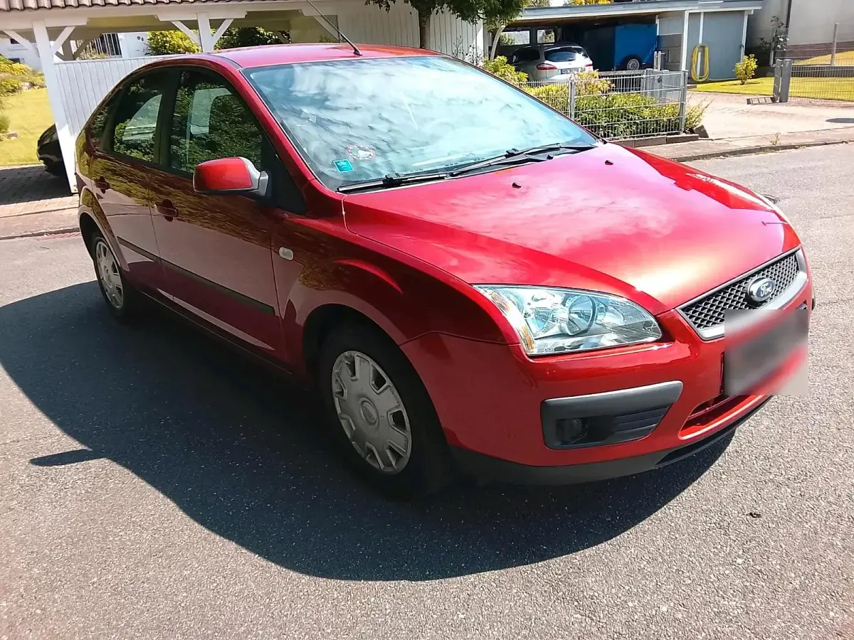 Gebraucht Ford Focus 80 PS (58 kW) 2006 Rot Limousine
