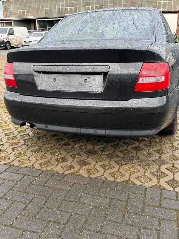 Schwarz Gebraucht 1999 Audi A4 Limousine | 650 € (Superpreis) - Bild 1/4