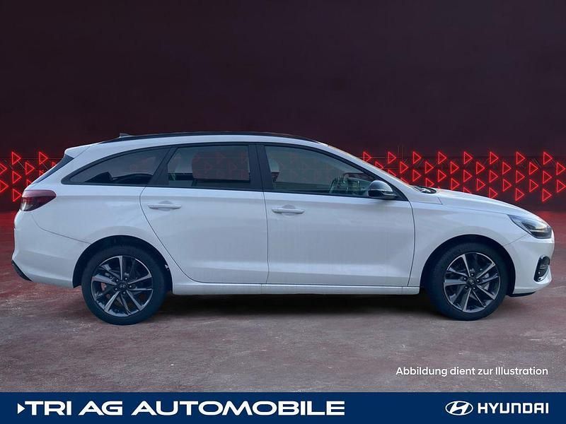 Gebraucht Hyundai i30 Advantage 140 PS (102 kW) 2025 Serenity white / mic Kombi