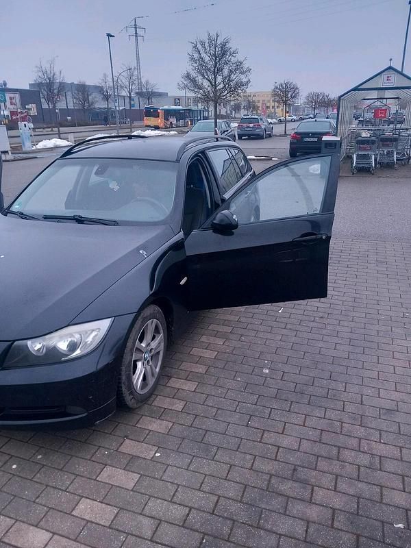 Gebraucht BMW 320 2007 Schwarz Kombi