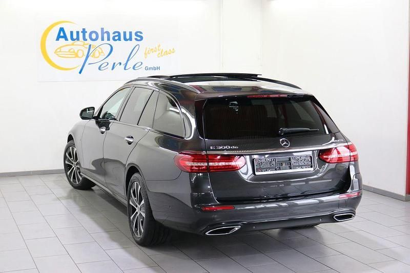 Gebraucht Mercedes E300 306 PS (225 kW) 2021 Grau Limousine