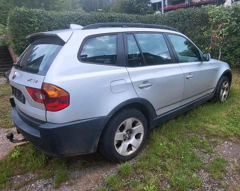 Grau Gebraucht 2004 BMW X3 SUV | 2.100 € (Superpreis) - Bild 1/4