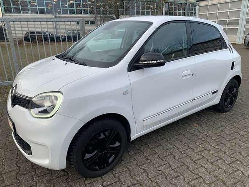 Gebraucht Renault Twingo Urban Night 65 PS (47 kW) 2023 Crystal weiss Kleinwagen