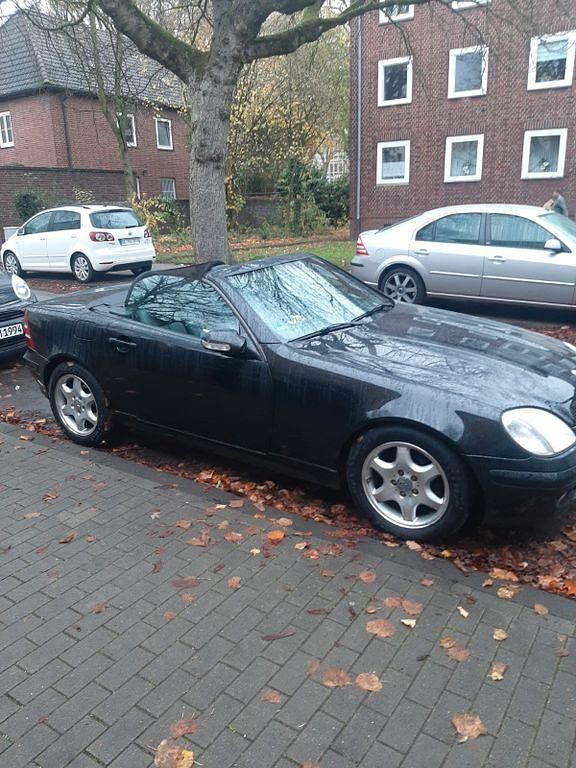 Schwarz Gebraucht 2001 Mercedes SLK320 Cabrio | 7.500 € - Bild 1/4