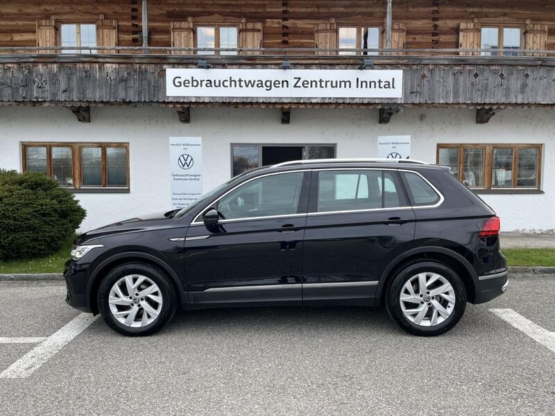 Gebraucht VW Tiguan Elegance 150 PS (110 kW) 2021 Deep black perleffekt SUV