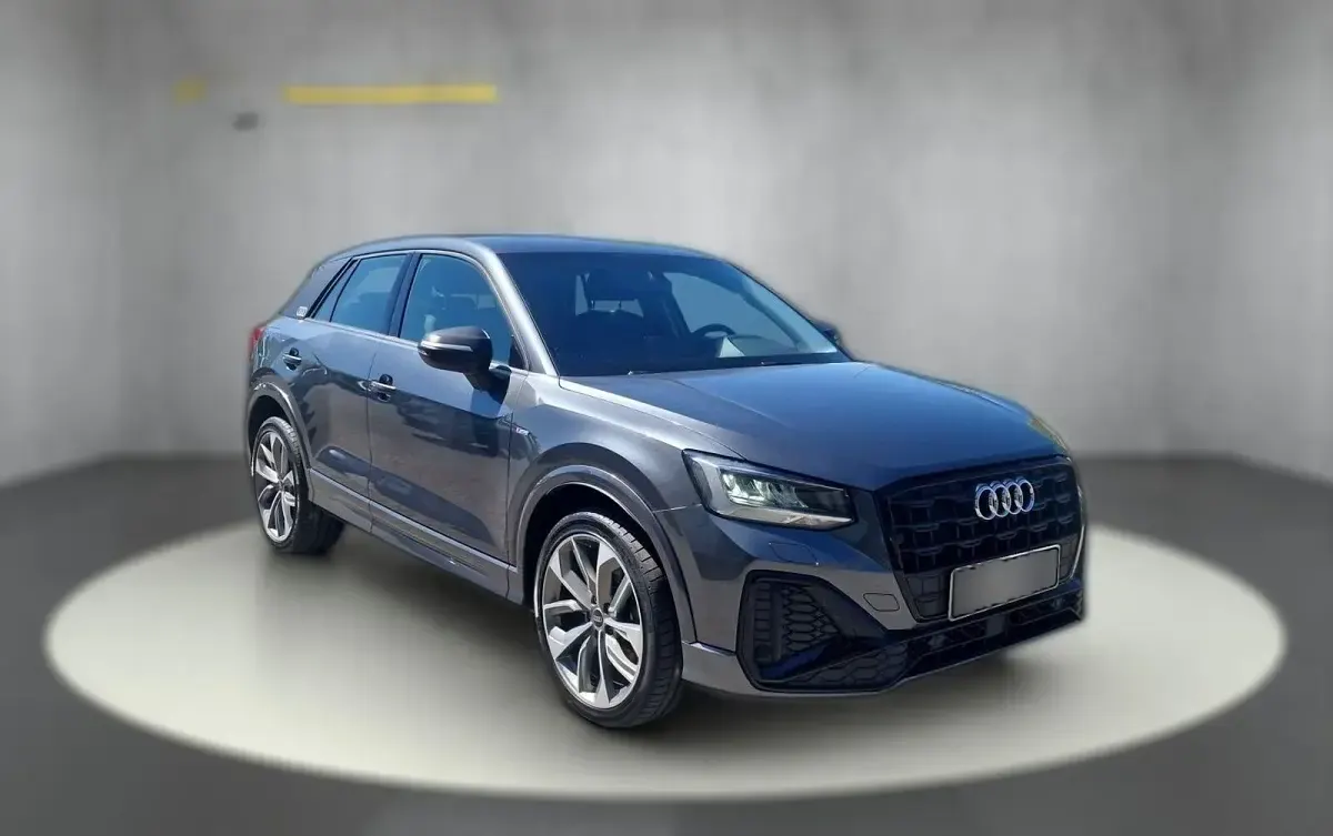 Gebraucht Audi Q2 S-Line 150 PS (110 kW) 2022 Grau SUV