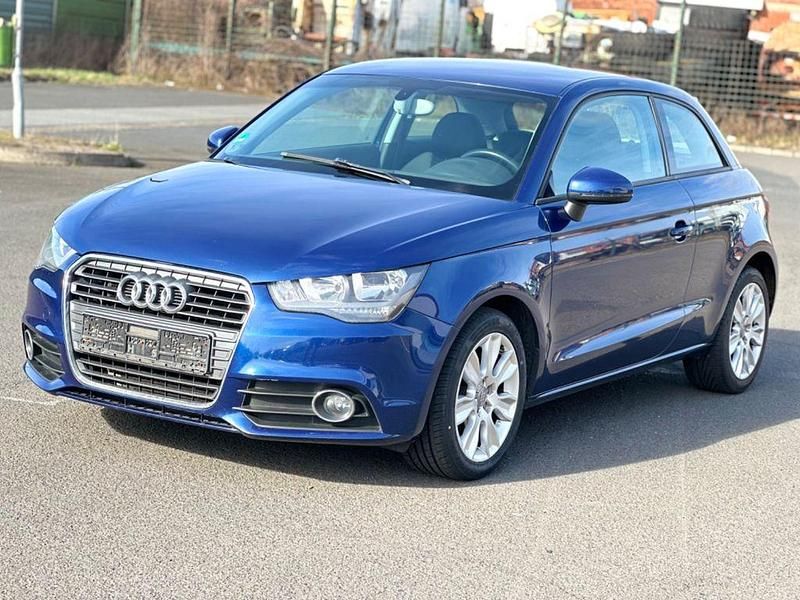 Gebraucht Audi A1 Ambition 105 PS (77 kW) 2011 Blau Kleinwagen