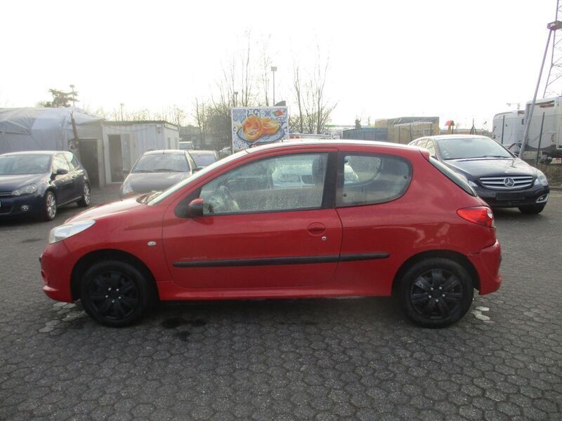 Gebraucht Peugeot 206+ 75 PS (55 kW) 2009 Rot Kleinwagen