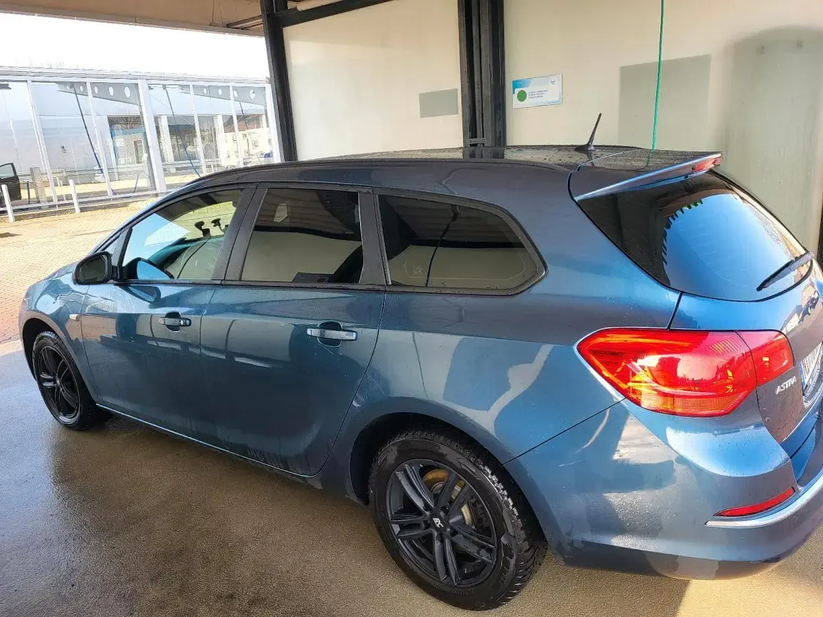 Gebraucht Opel Astra Eco 110 PS (80 kW) 2016 Blau Kombi
