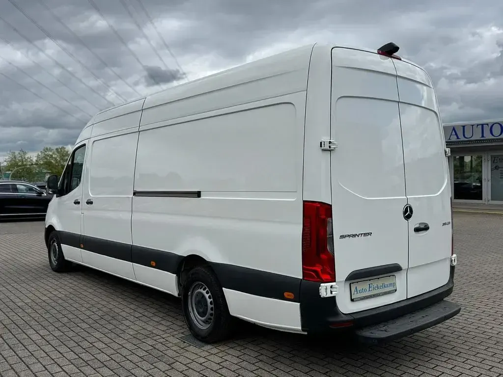 Używany Mercedes Sprinter 150 KM (110 kW) 2020 Biały Van