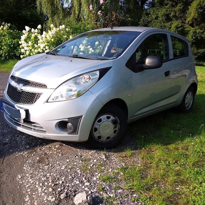 Silber Gebraucht 2012 Chevrolet Spark Kleinwagen | 1.750 € (Guter Preis) - Bild 1/4