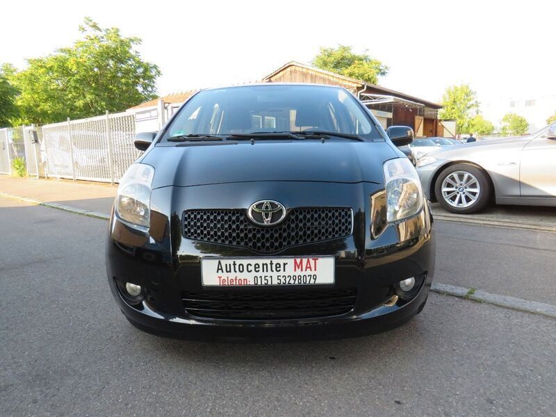 Gebraucht Toyota Yaris Travel 87 PS (63 kW) 2008 Schwarz Limousine
