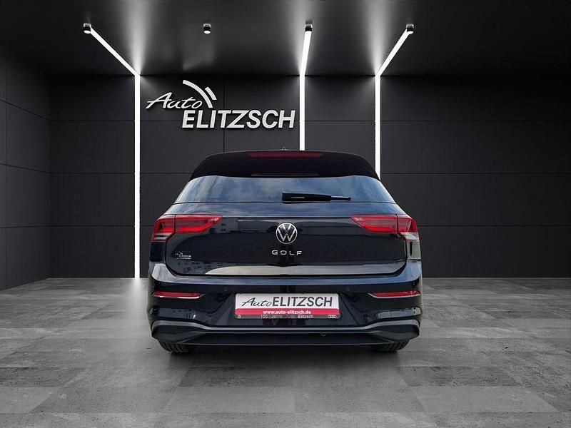 Gebraucht VW Golf VIII 116 PS (85 kW) 2020 Deep black perleffekt Limousine