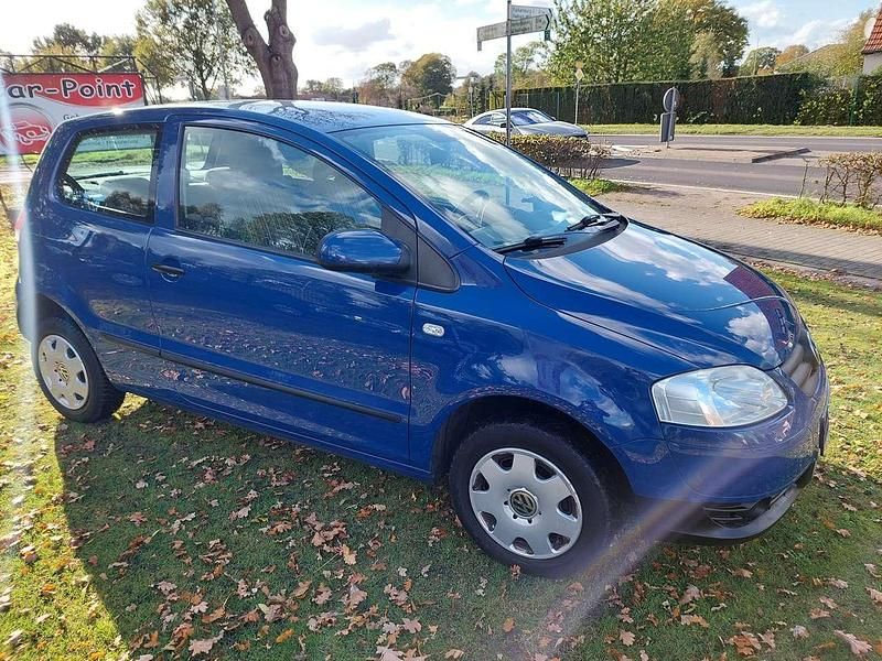 Gebraucht VW Fox Basis 54 PS (39 kW) 2006 Indienblau Kleinwagen