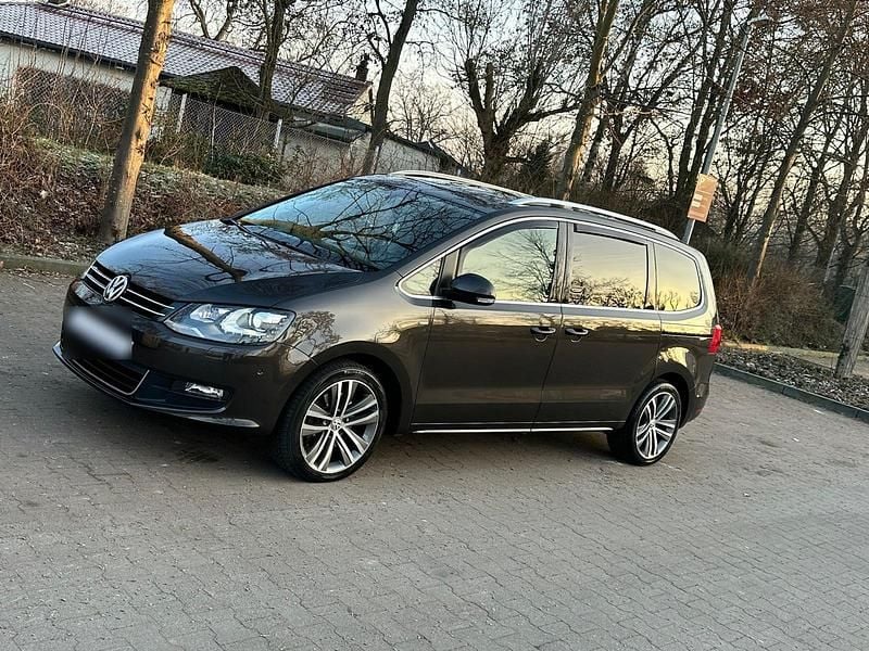 Gebraucht VW Sharan 177 PS (130 kW) 2014 Braun Van / Kleinbus