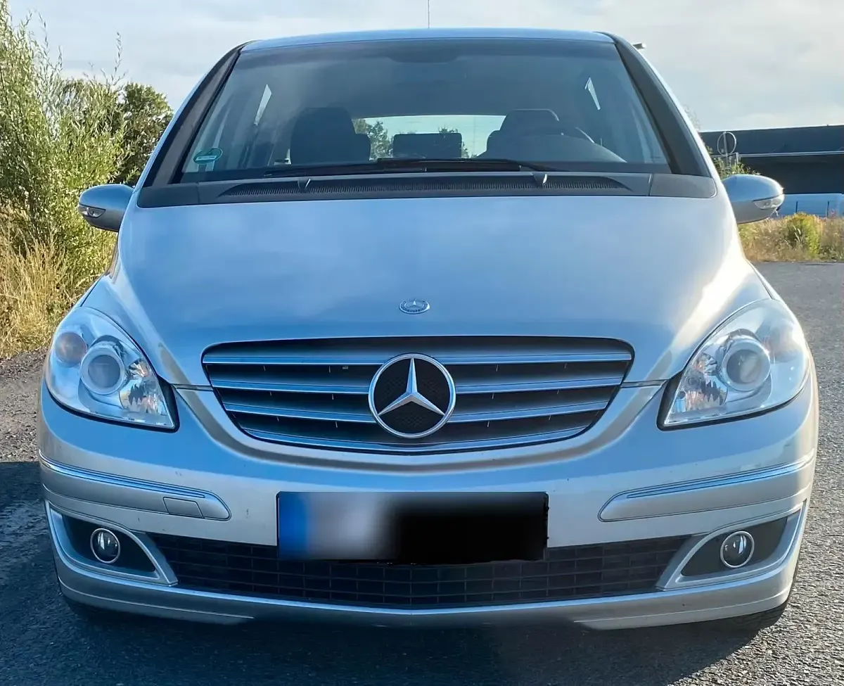 Gebraucht Mercedes B200 136 PS (100 kW) 2006 Silber Van / Kleinbus
