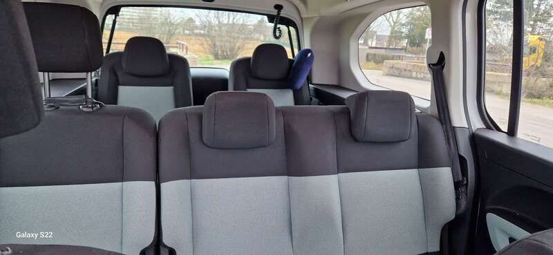Weiß Gebraucht 2019 Citroën Berlingo Live Van / Kleinbus | 12.999 € (Teuer) - Bild 1/4