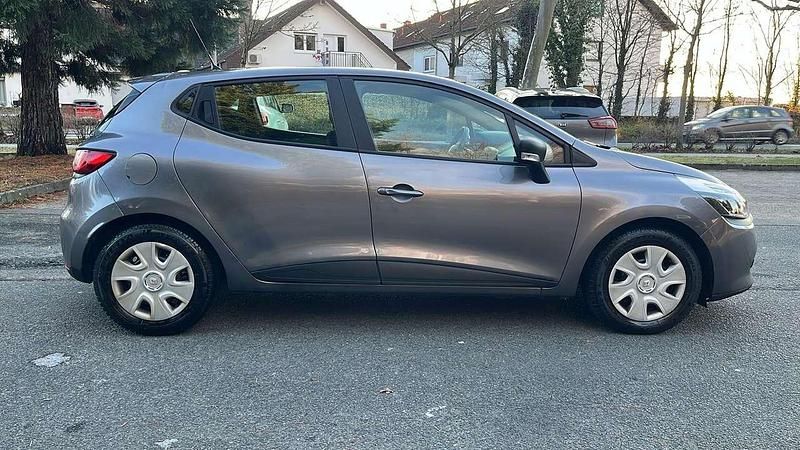 Gebraucht Renault Clio IV Expression 73 PS (53 kW) 2015 Grau cassiopee Kleinwagen