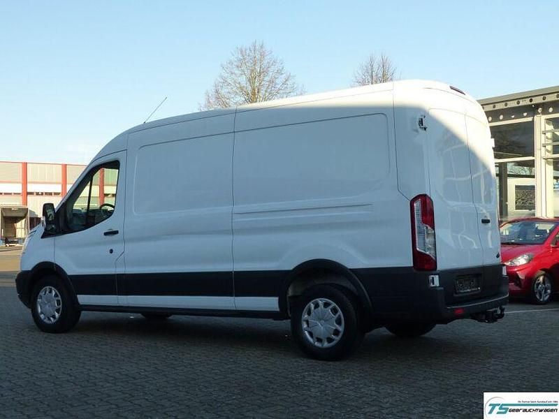 Gebraucht Ford Transit Trend 170 PS (125 kW) 2019 Weiß Limousine