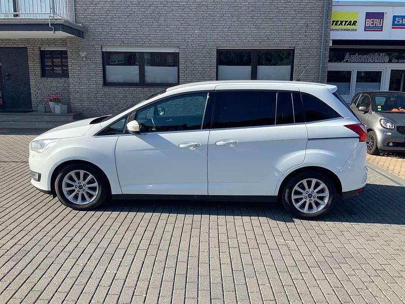 Gebraucht Ford Grand C-Max Titanium 125 PS (91 kW) 2016 Frozen white Van / Kleinbus