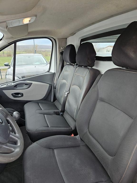 Gebraucht Renault Trafic Komfort 120 PS (88 kW) 2016 Weiß Van / Kleinbus